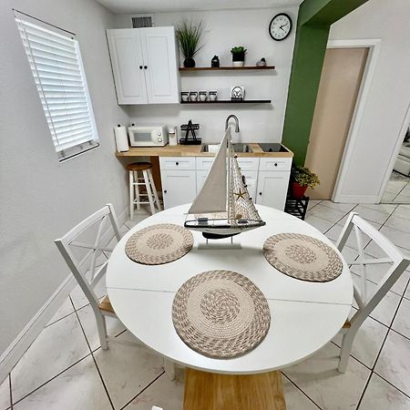 Apartmán La Casita Of Raymond James Stadium Tampa Exteriér fotografie