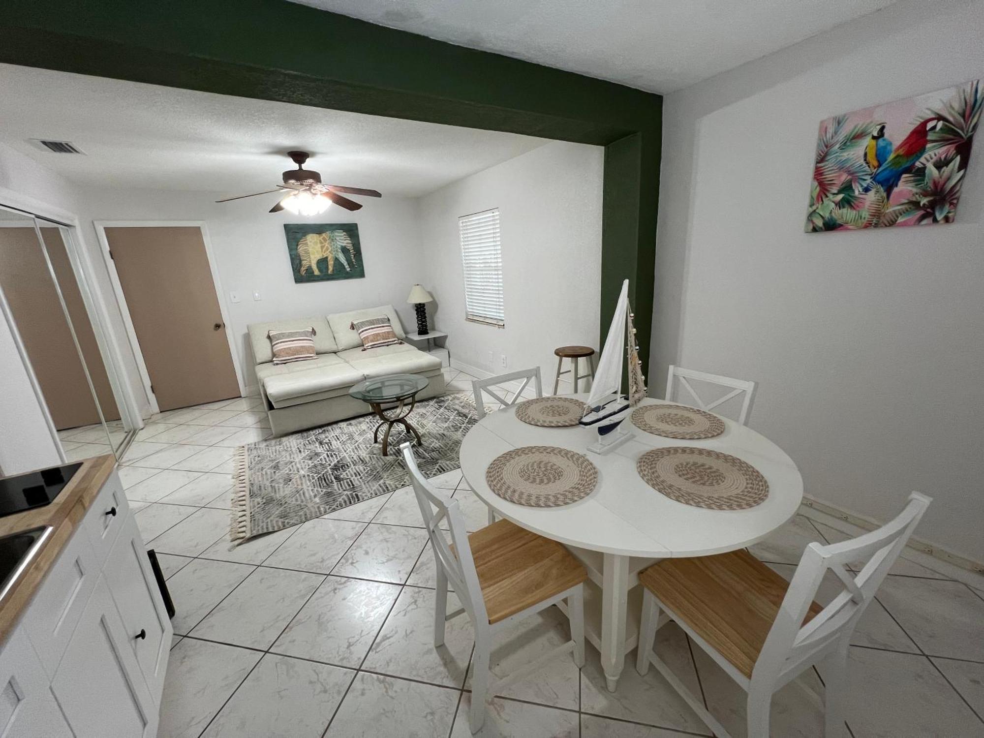 Apartmán La Casita Of Raymond James Stadium Tampa Exteriér fotografie